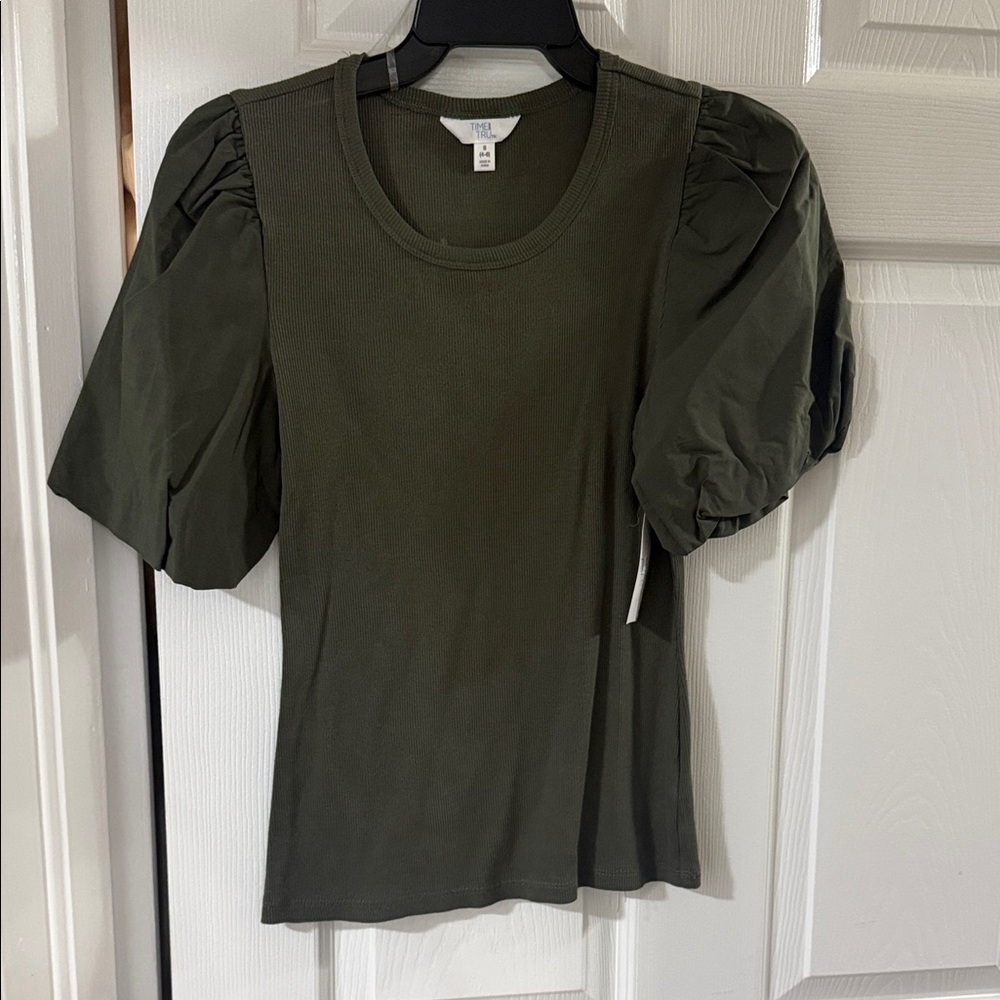 Time and Tru Olive Short Sleeve Top